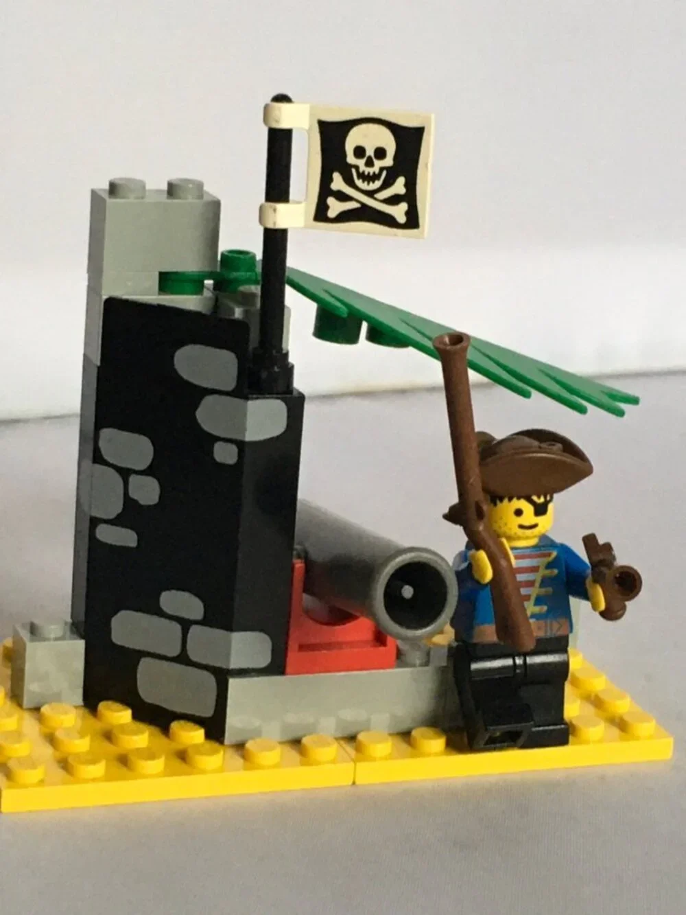 Pirates‎ LEGO Pirates I Battle Cove (1492)
